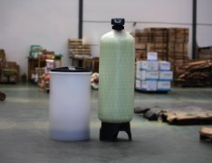 8噸/小時軟化水設(shè)備 8噸/小時軟化水設(shè)備