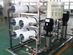 化妝品、精細(xì)化工行業(yè)用水制取設(shè)備 化妝品、精細(xì)化工行業(yè)用水制取設(shè)備